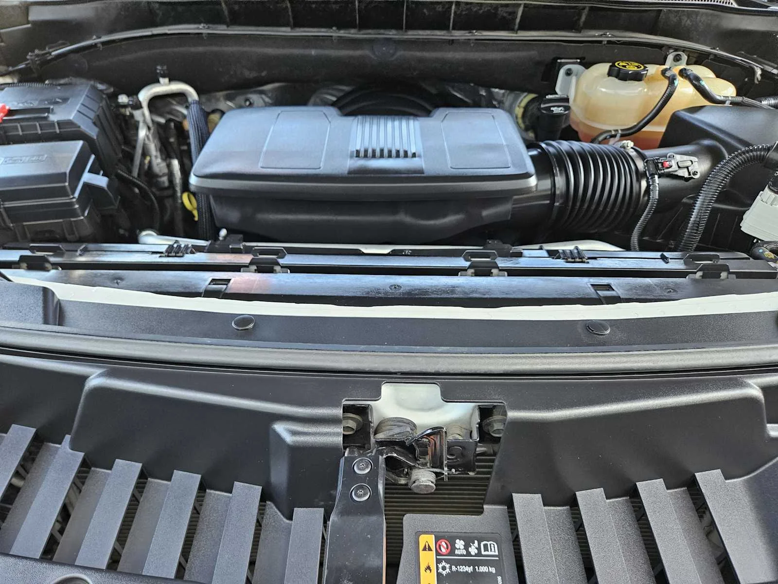 Used 2022 Summit White Chevrolet Z71 image 23