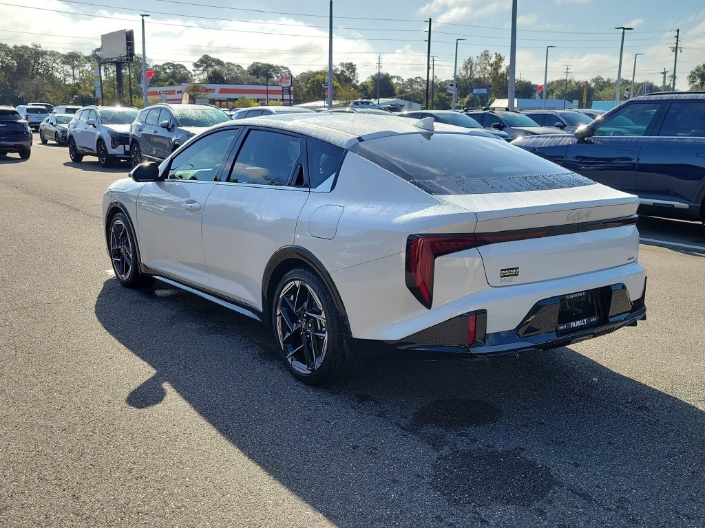 New 2026 Snow White Pearl Kia GT-Line image 4