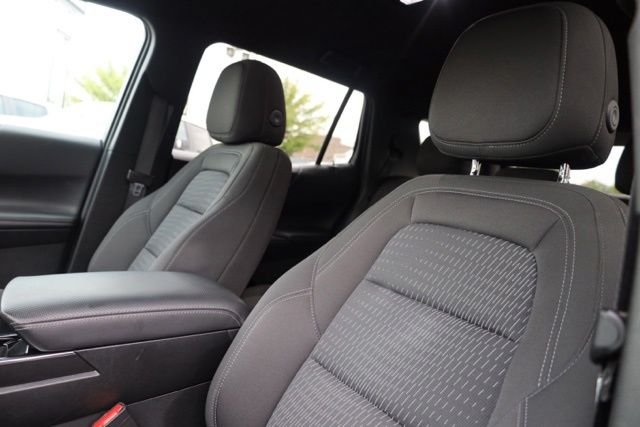 Used 2025 White Chevrolet LT image 18