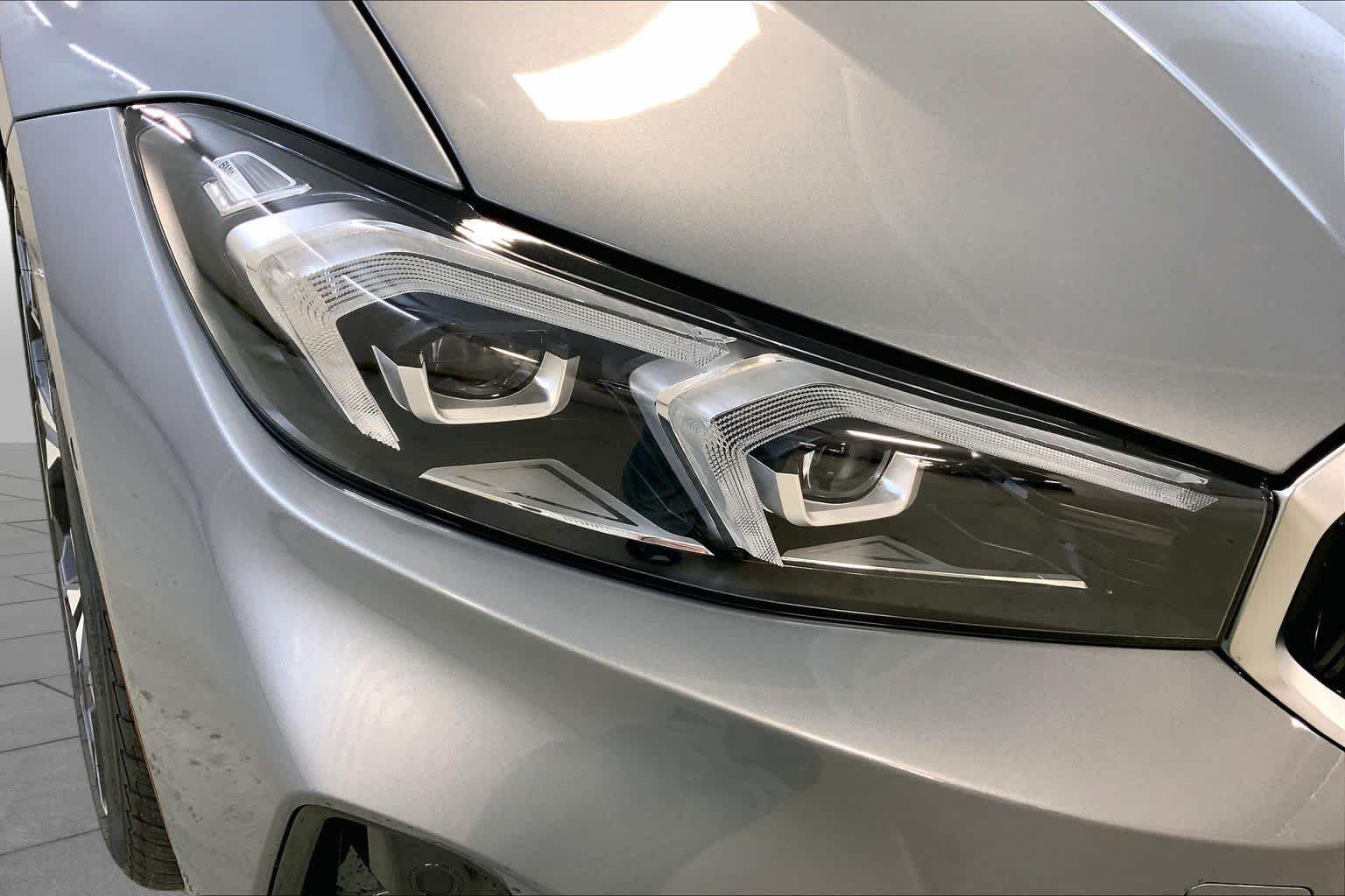 New 2026 Skyscraper Grey Metallic BMW 330i NA xDrive image 13
