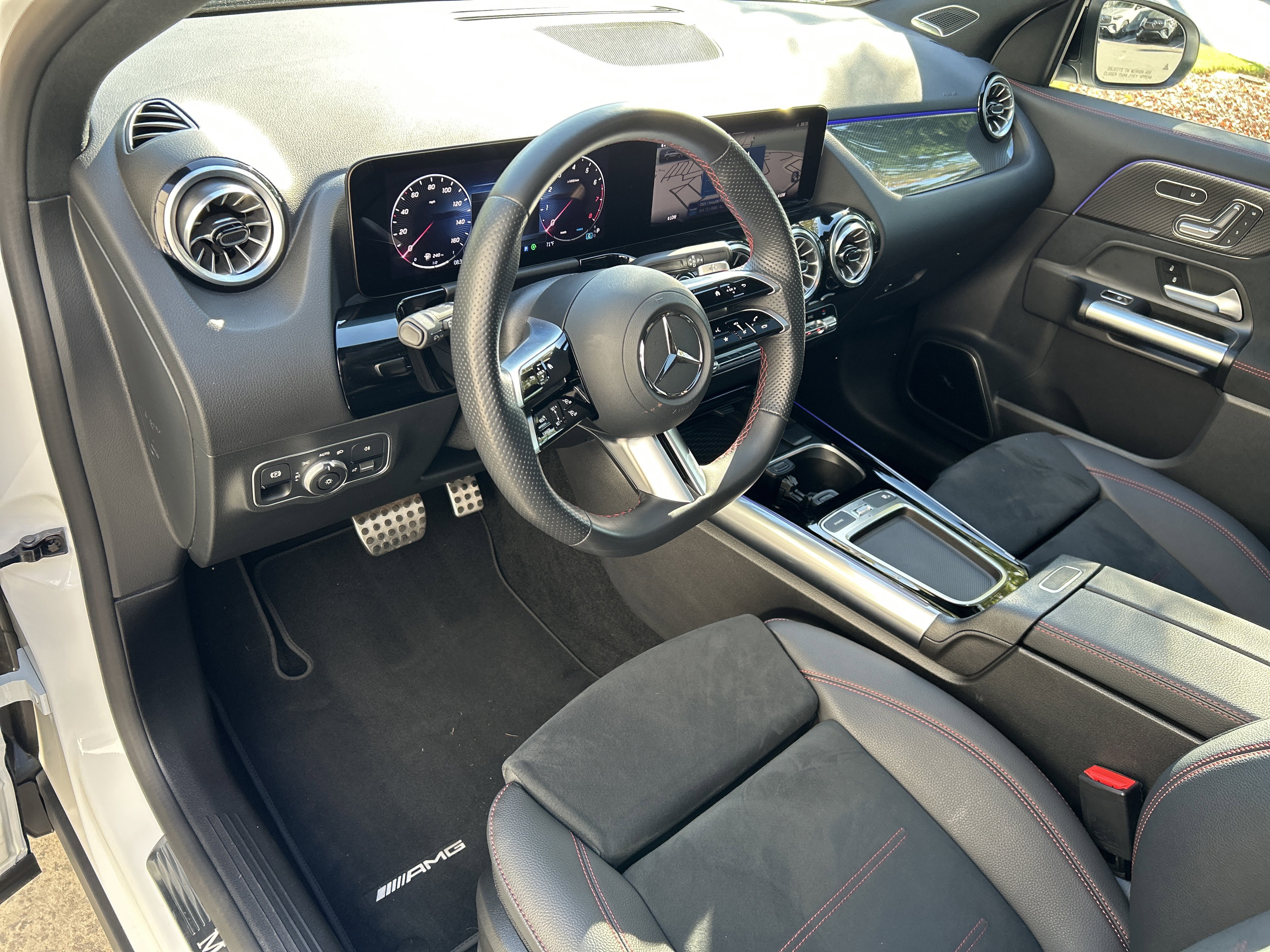 Certified Used 2025 Polar White Mercedes-Benz GLA 250 SUV image 32