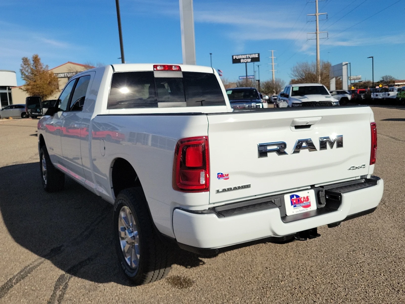 New 2026 PW7 Bright Whit Ram LARAMIE MEGA CAB 4X4 6