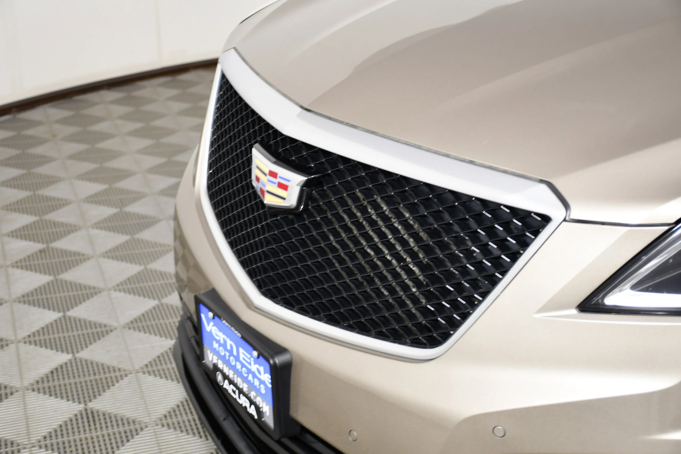 Used 2023 Latte Ea Cadillac AWD Sport image 11