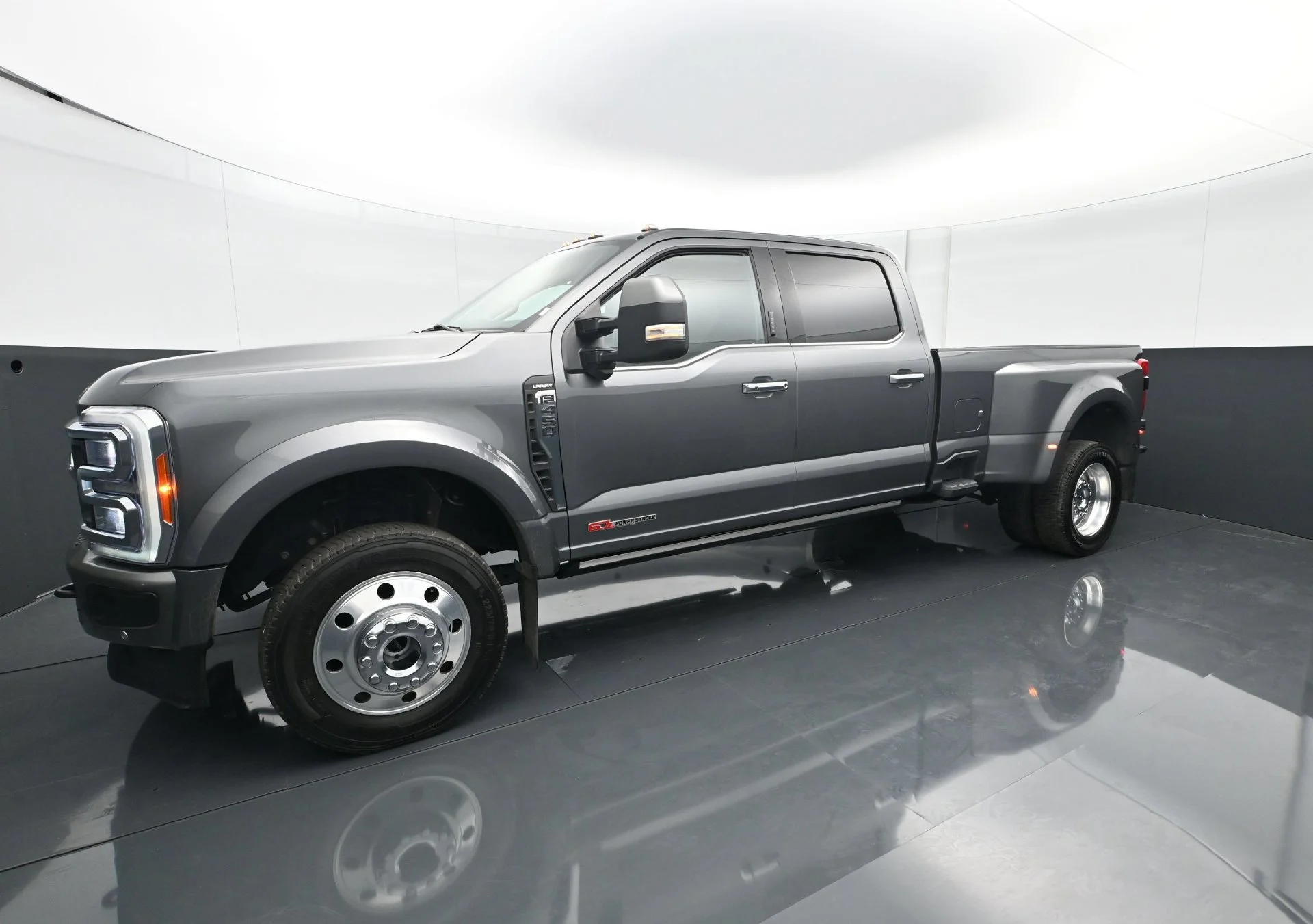 Used 2023 Ford F-450 Super Duty Lariat with VIN 1FT8W4DM8PED80319 for sale in Roseville, Minnesota