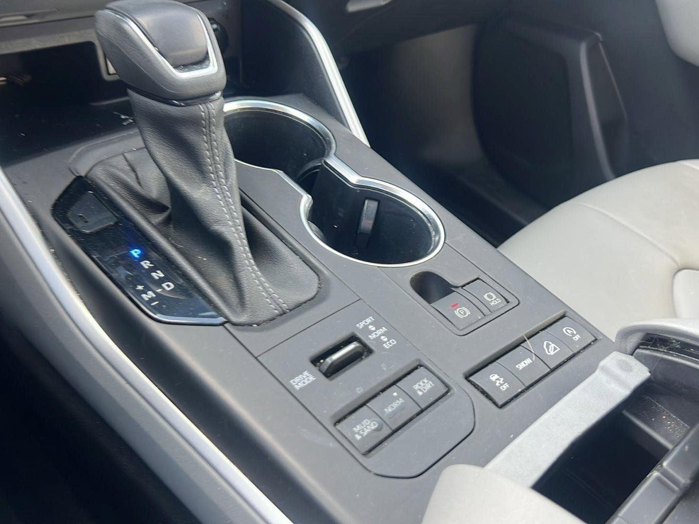 Used 2022 Magnetic Gray Metallic Toyota XLE image 13