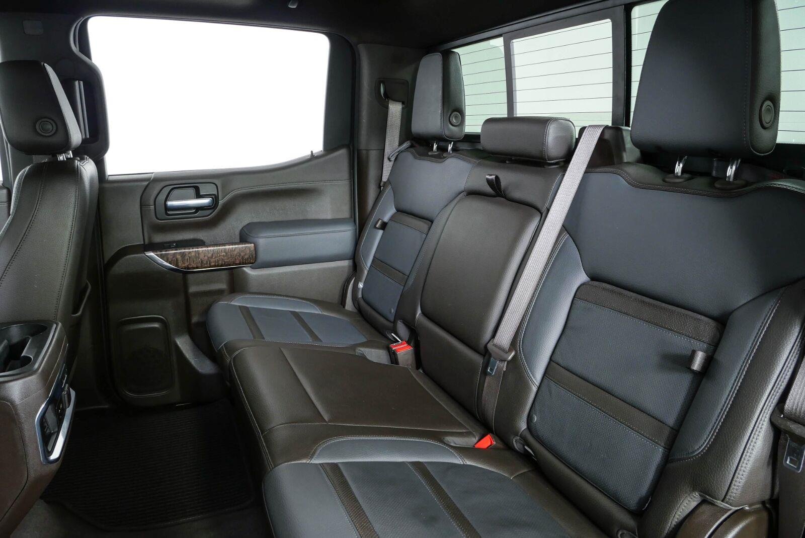 Used 2021 White GMC Denali image 18