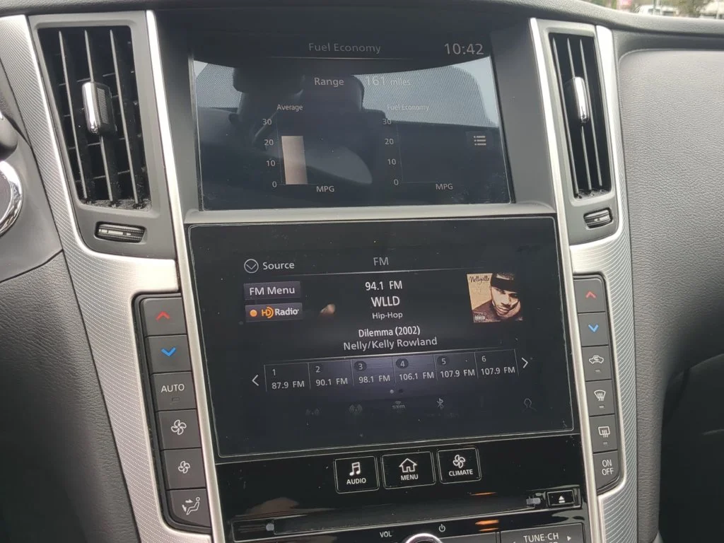 Used 2021 Black INFINITI 3.0t LUXE image 21