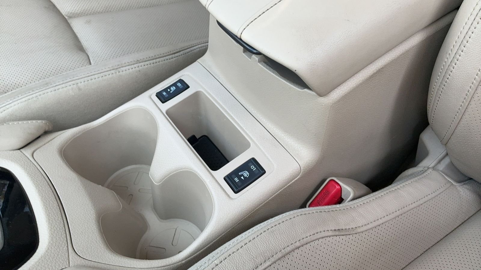 Used 2017 Gray Nissan SL image 39