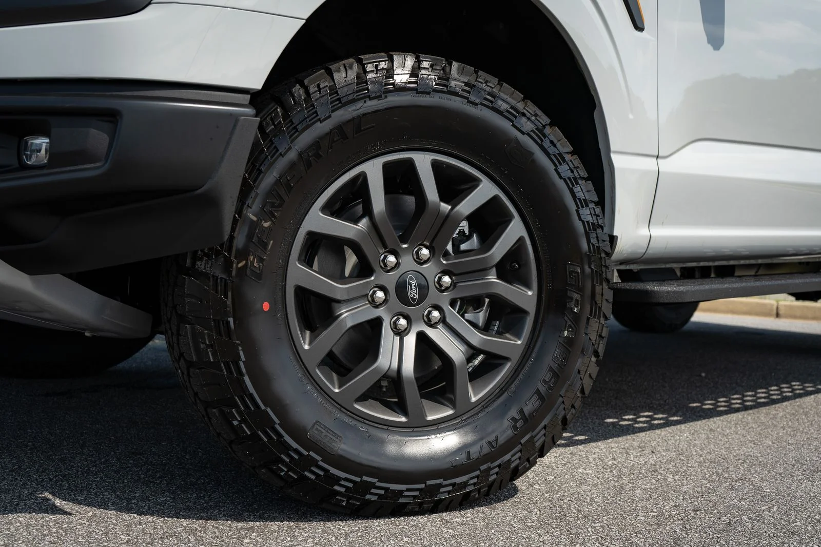 New 2026 White Ford Tremor image 7