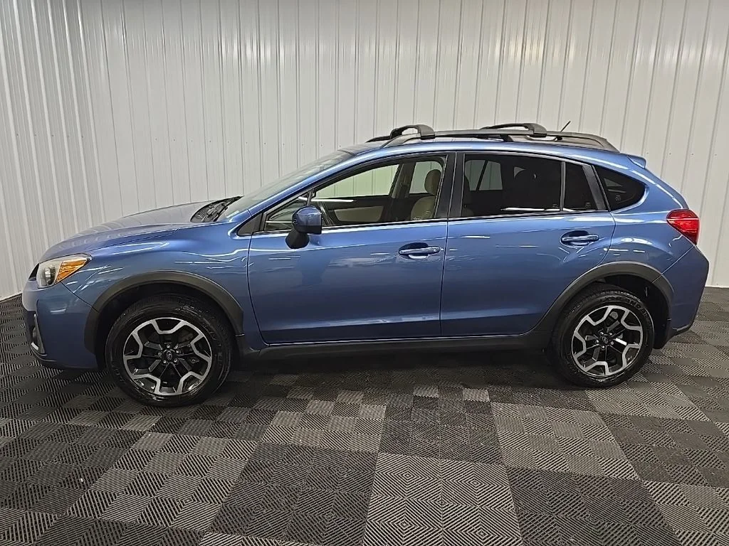 Used 2016 Blue Subaru 2.0i Premium image 5