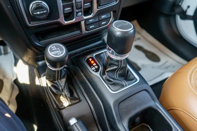 Used 2021 White Jeep Overland image 27