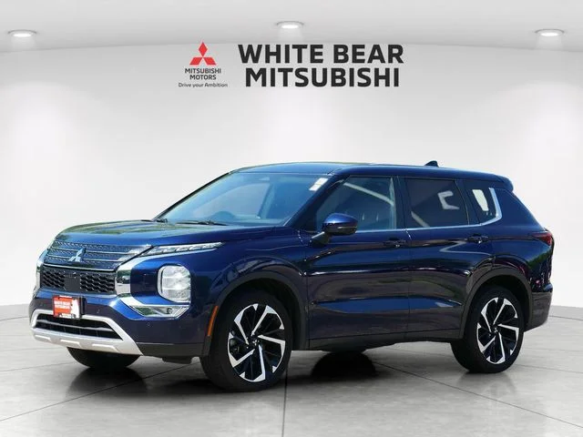 Used 2024 Blue Mitsubishi SE image 2