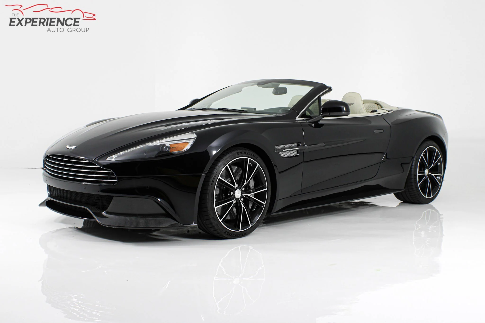 2014 Aston Martin Vanquish Vanquish Volante's photo