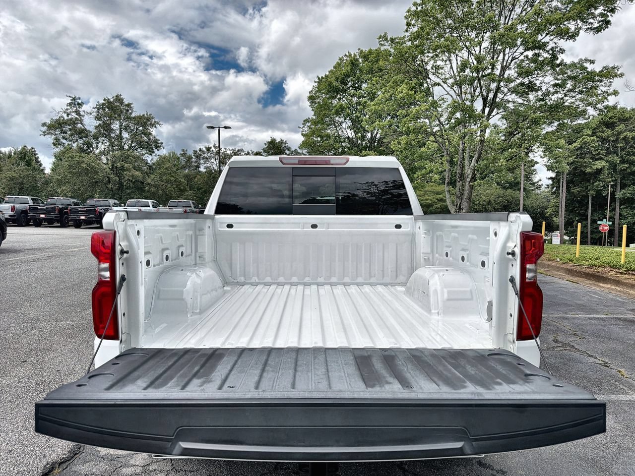 Used 2023 Summit White Chevrolet RST image 21
