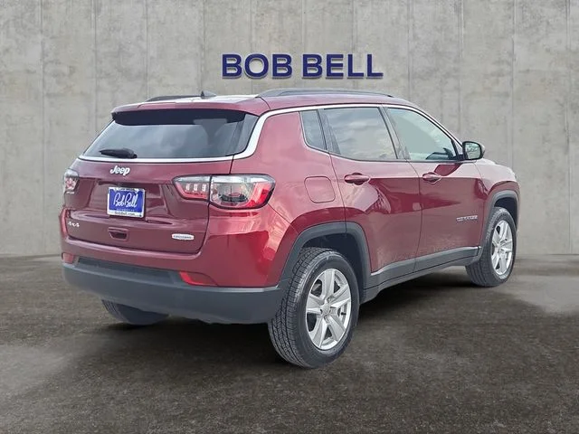 Used 2022 Red Jeep Latitude image 5