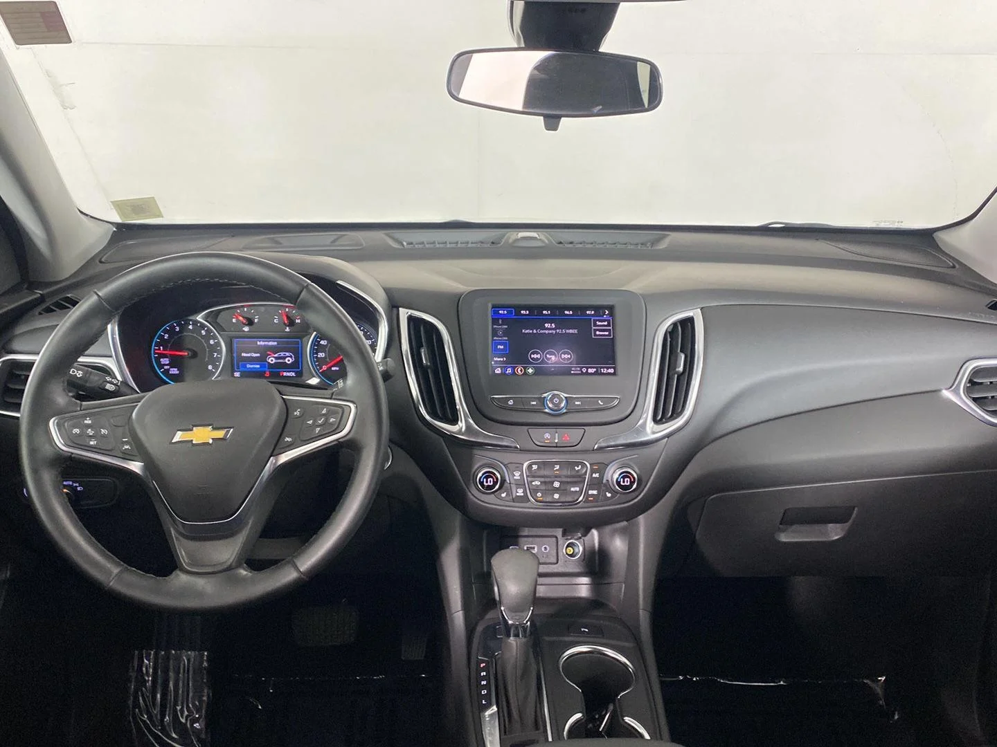 Used 2024 Summit White Chevrolet LT image 13