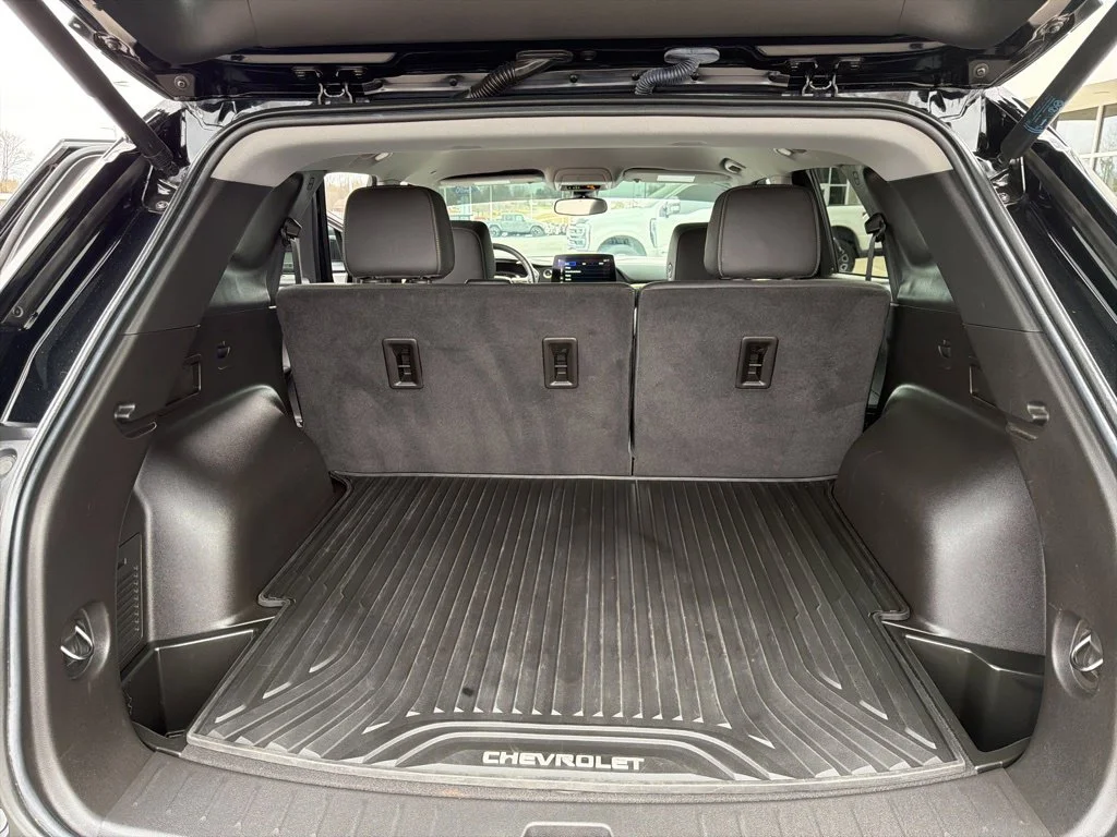 Used 2023 Black Chevrolet LT image 12