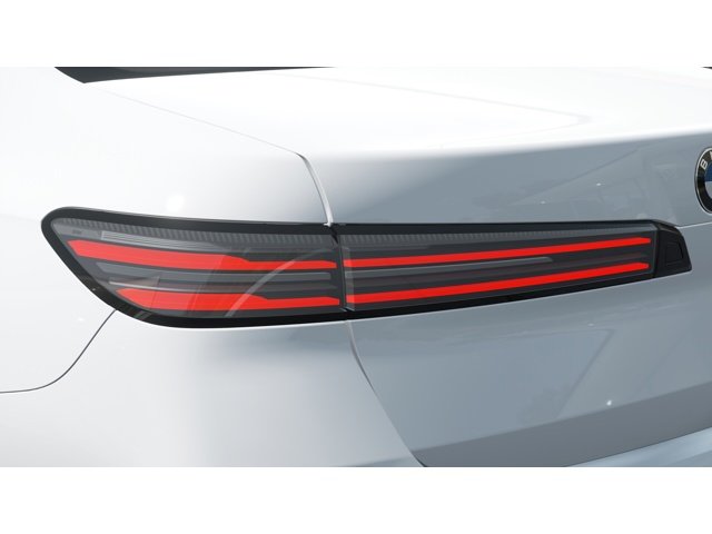 New 2027 Alpine White BMW i7 image 8