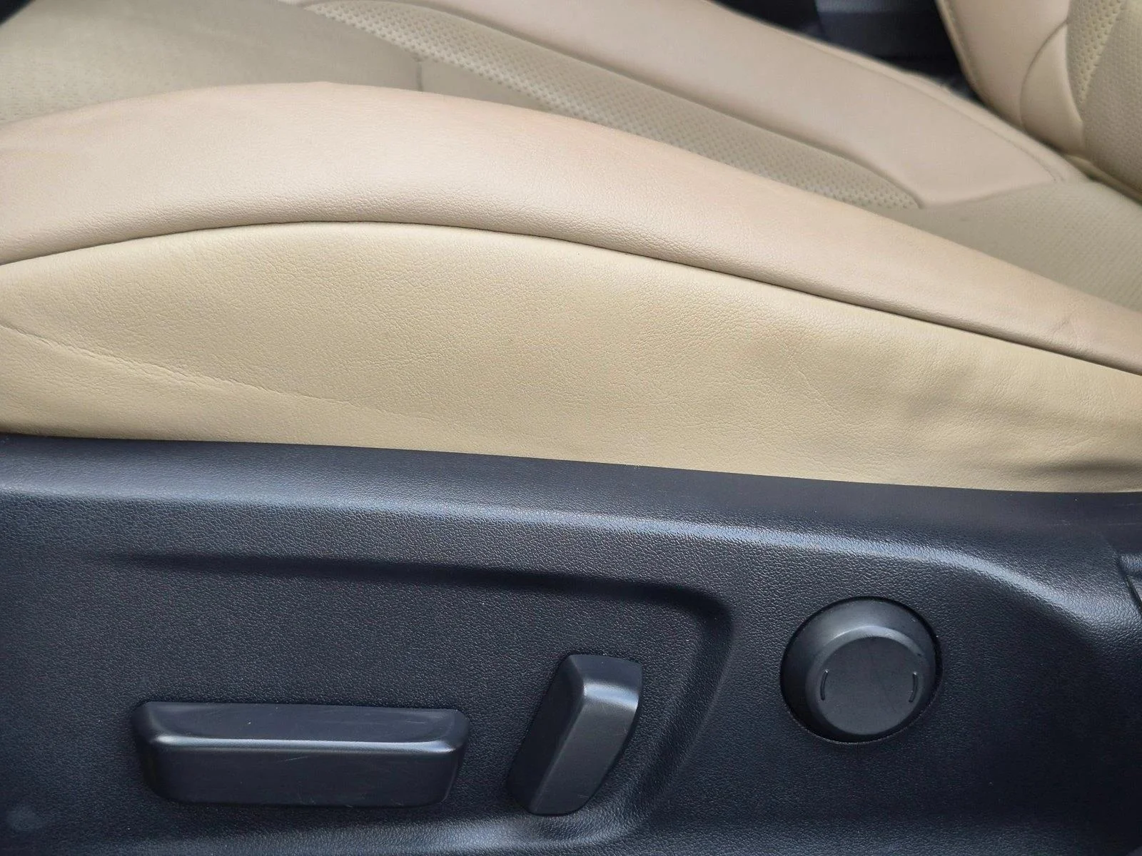 Used 2019 Ultra White Lexus IS 300 F SPORT image 5