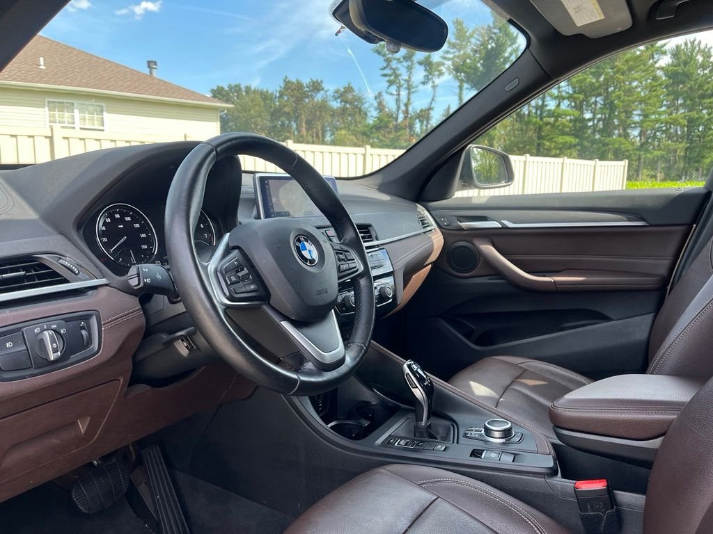 Used 2020 Beige BMW xDrive28i image 18