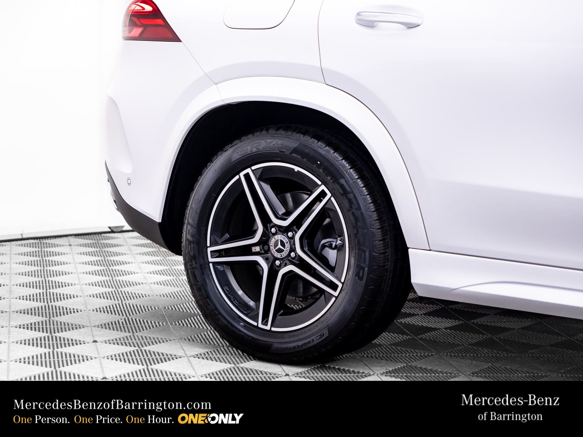 New 2026 Polar White Mercedes-Benz GLE 350 image 37