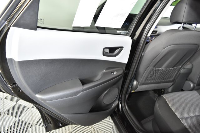 Used 2018 Black Hyundai SEL image 30