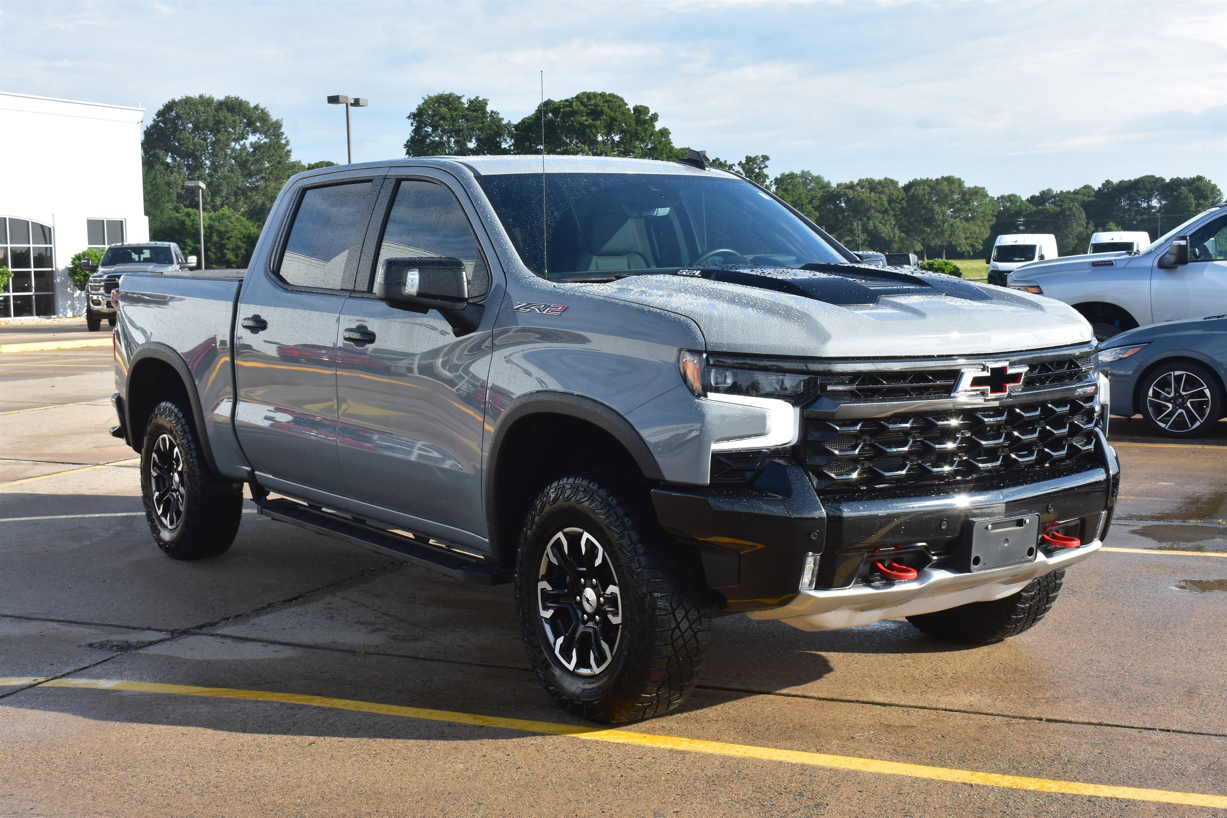Used 2025 Slate Gray Metallic Chevrolet ZR2 image 3