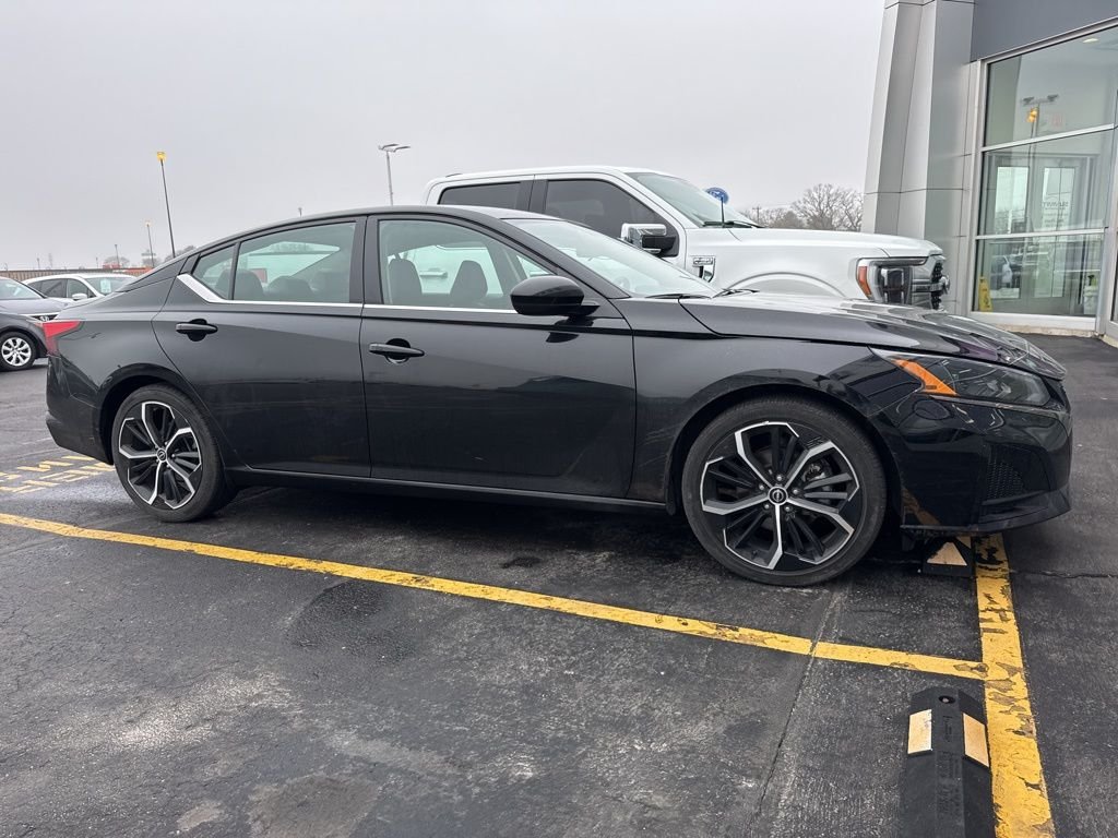 2024 Nissan Altima SR