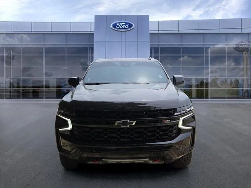 Used 2024 Black Chevrolet Z71 image 3