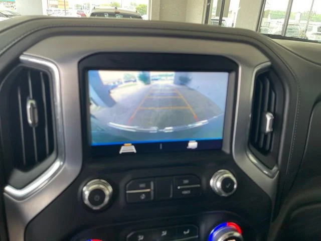 Used 2021 Black GMC SLE image 21