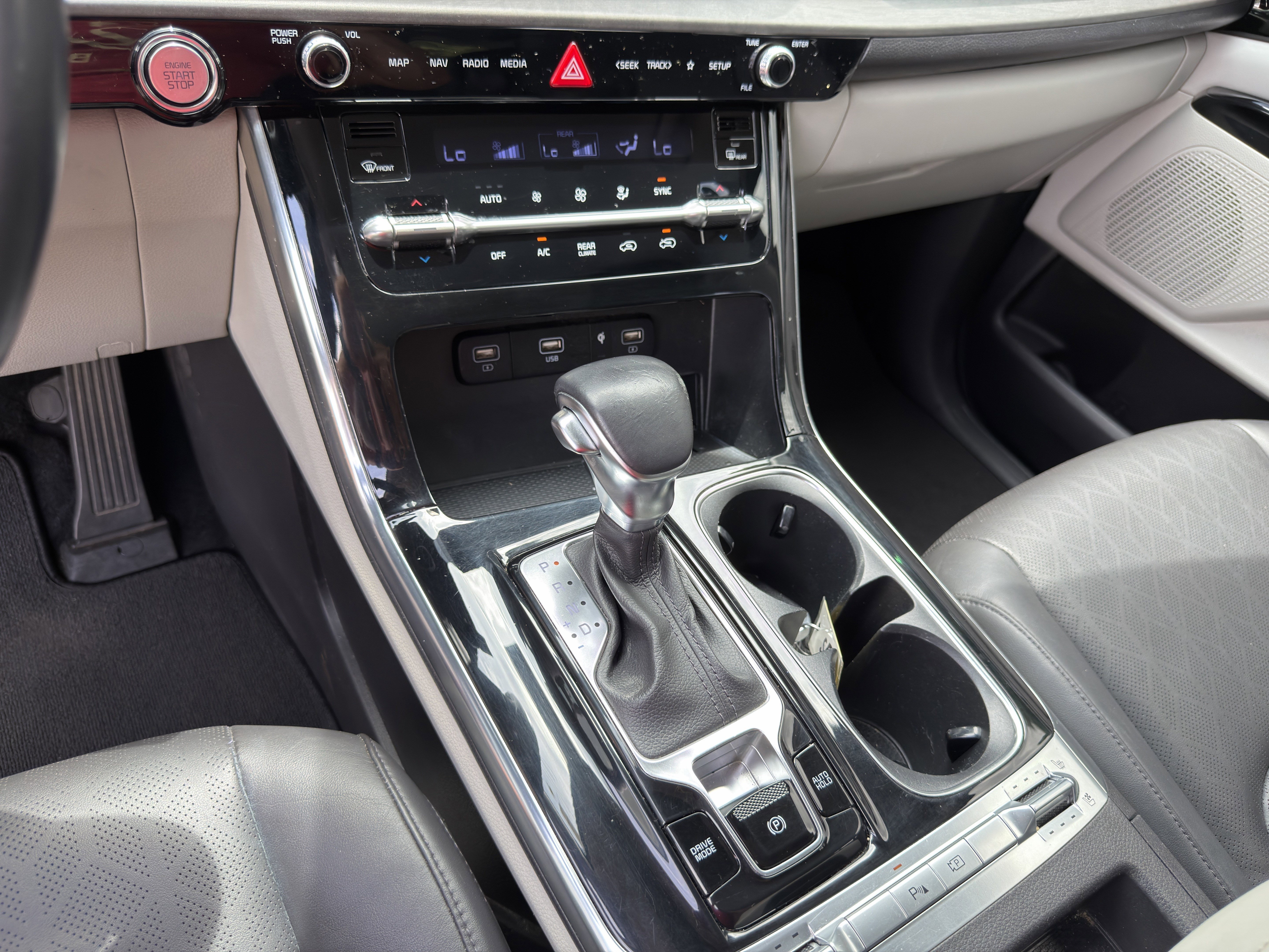 Used 2022 Flare Red Kia SX image 27