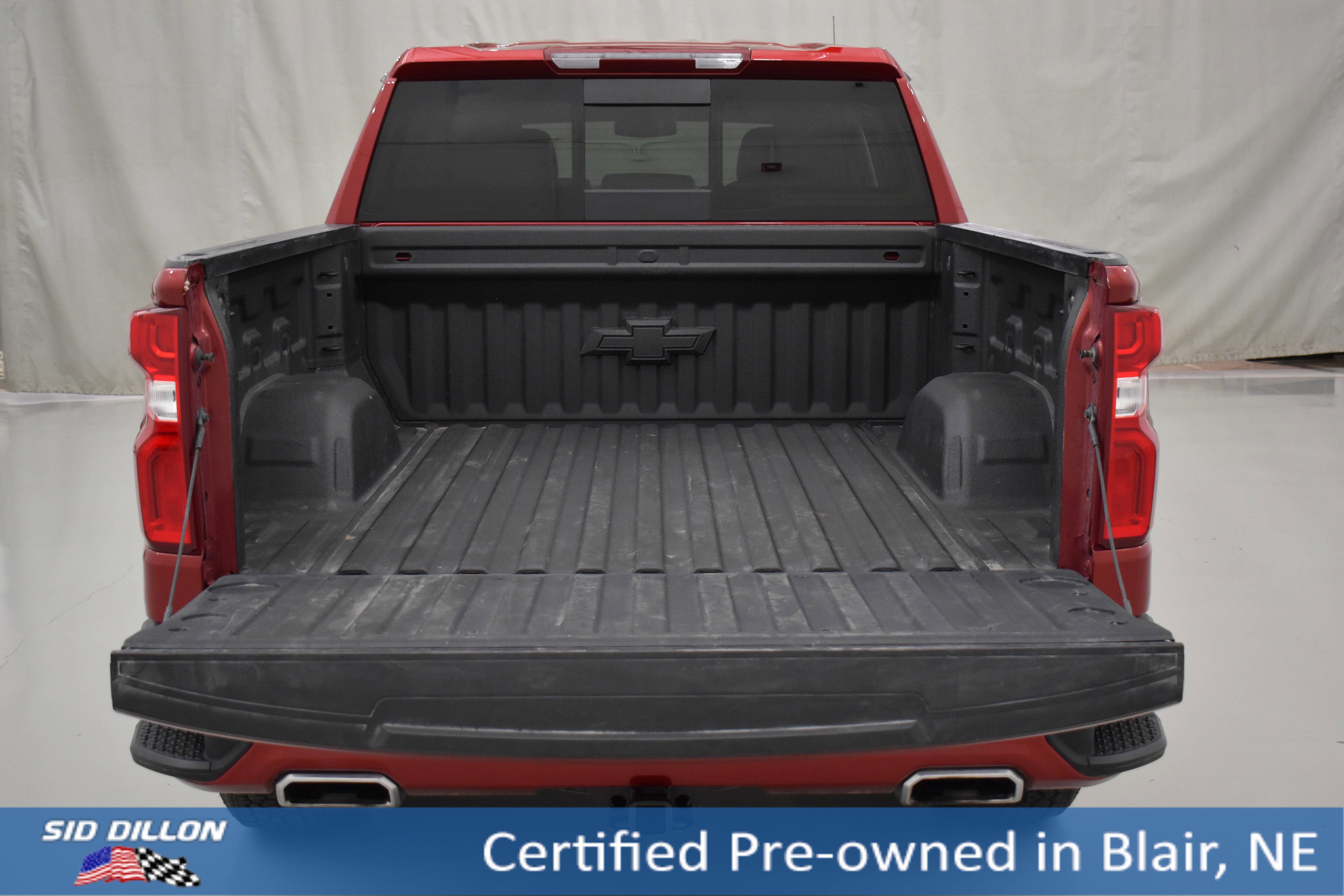 Used 2025 Radiant Red Tintcoat Chevrolet RST image 12