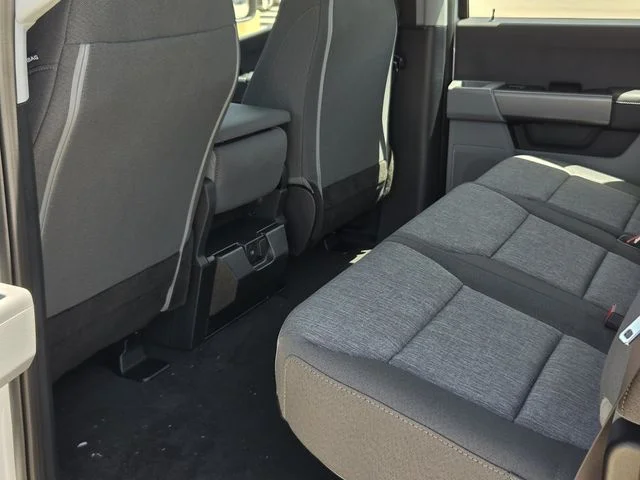 New 2026 Oxford White Ford F-250® XL image 33