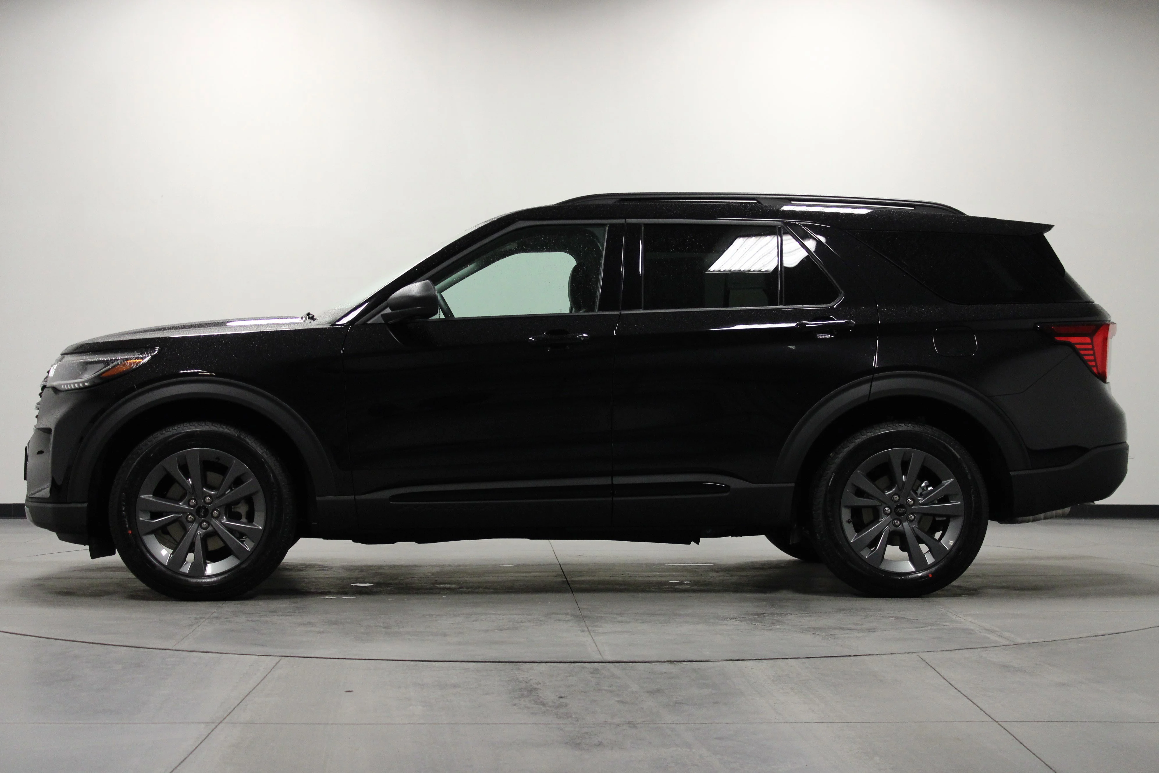 New 2026 Agate Black Metallic Ford Active image 7
