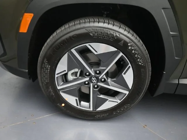 Used 2026 Green Hyundai SEL image 21