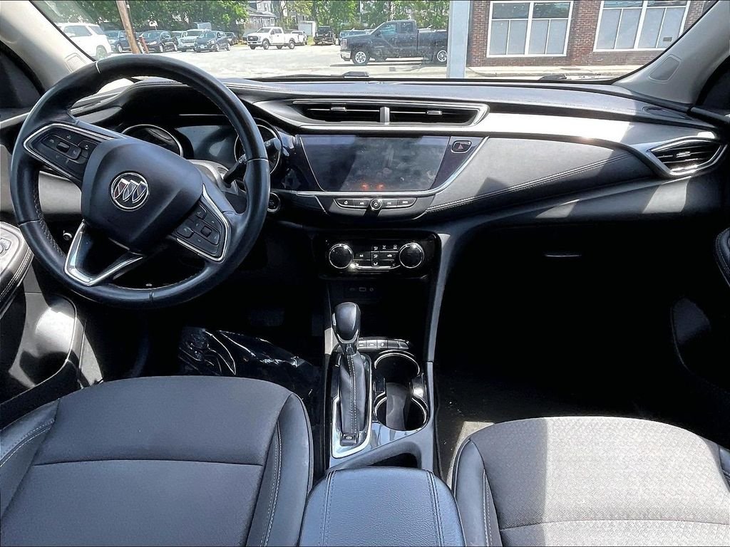 Used 2022 White Buick Preferred image 21