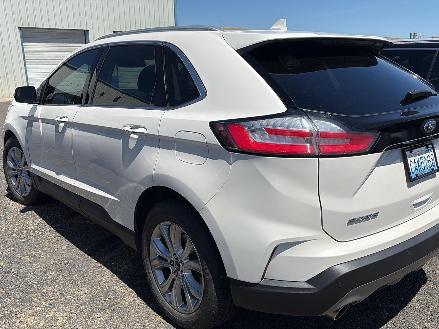 Used 2019 White Platinum Metallic Tri-Coat Ford Titanium image 4