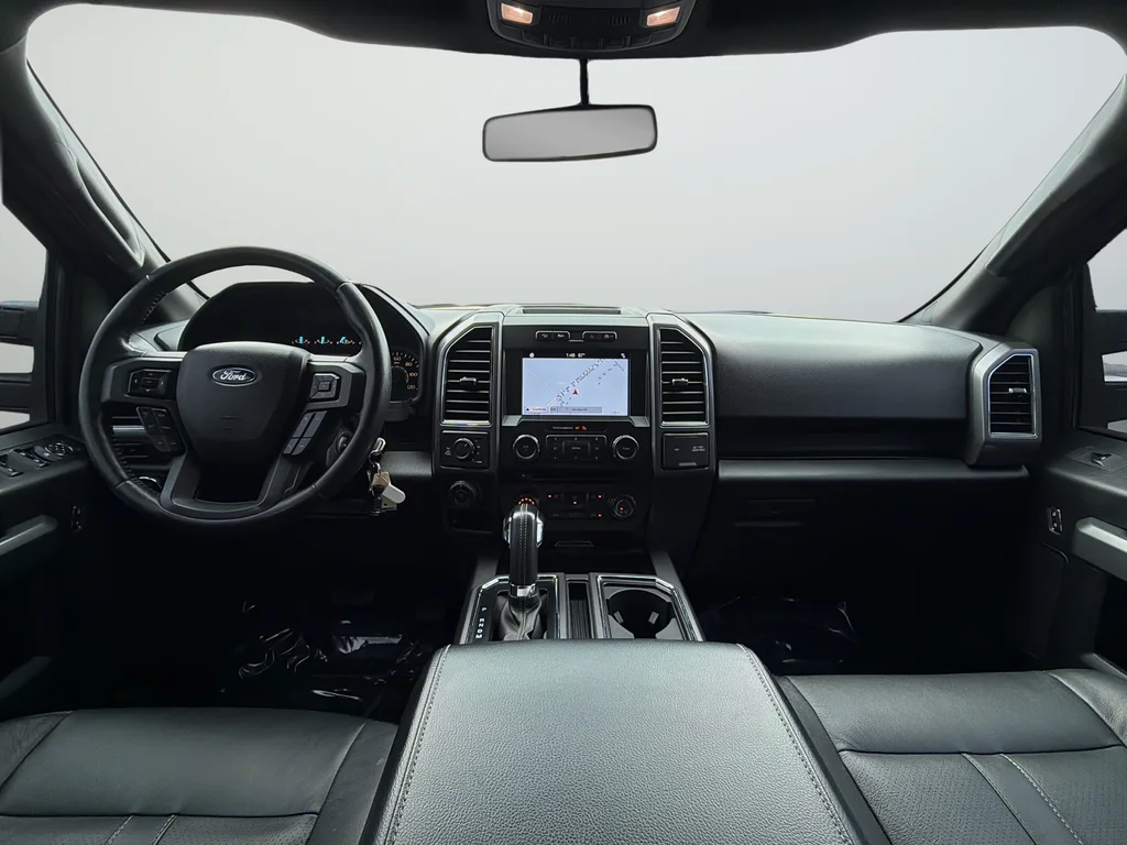 Used 2018 Gray Ford XLT image 9