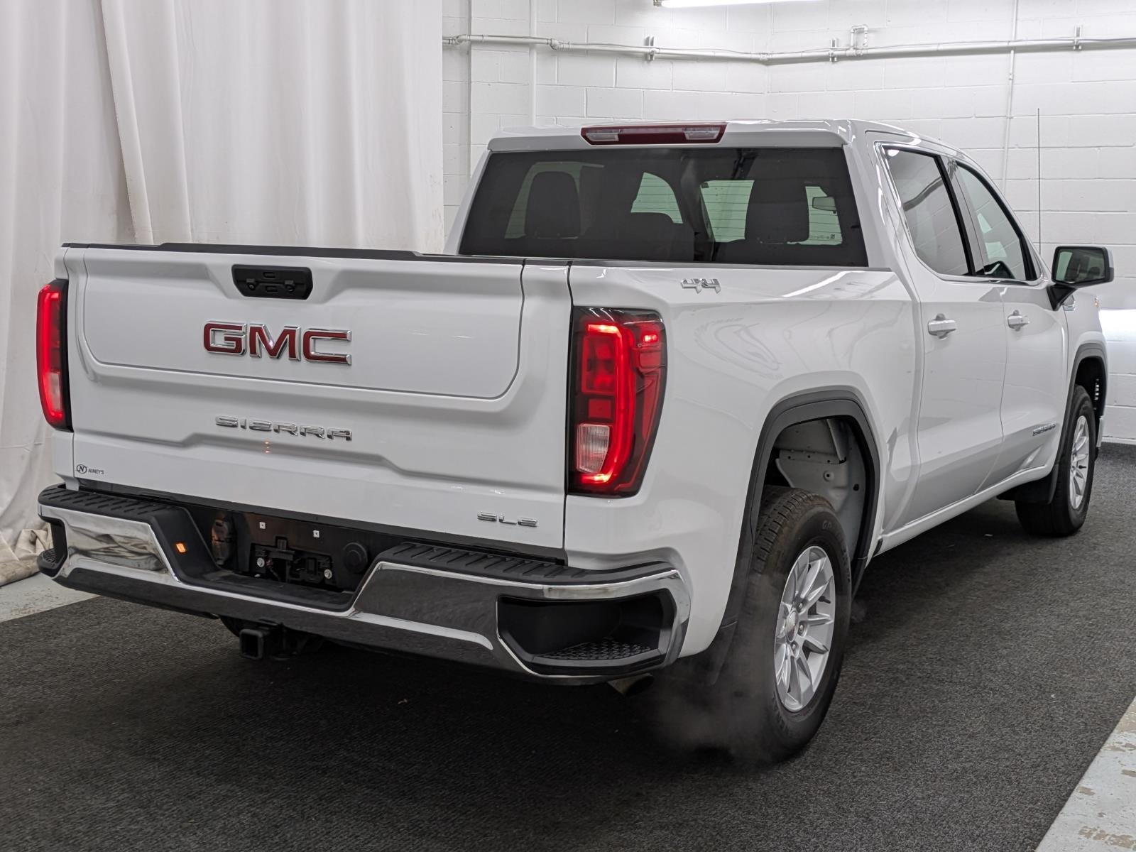 2023 Gmc Sierra 1500 SLE photo 2