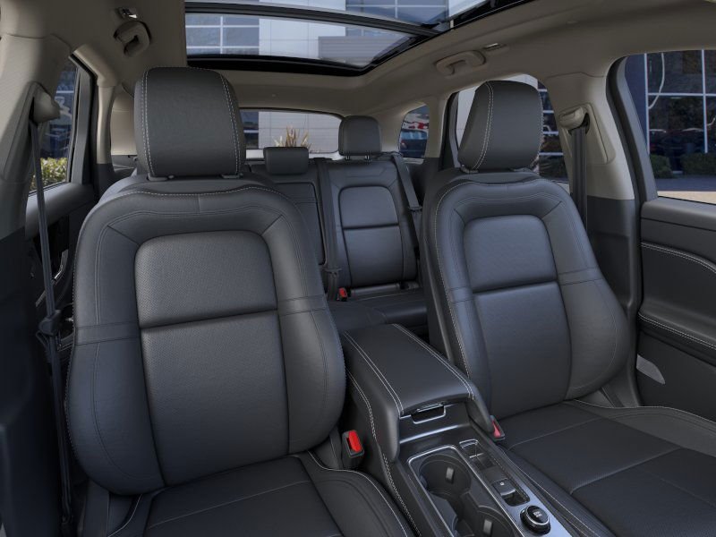 New 2025 Pristine White Lincoln Grand Touring image 38