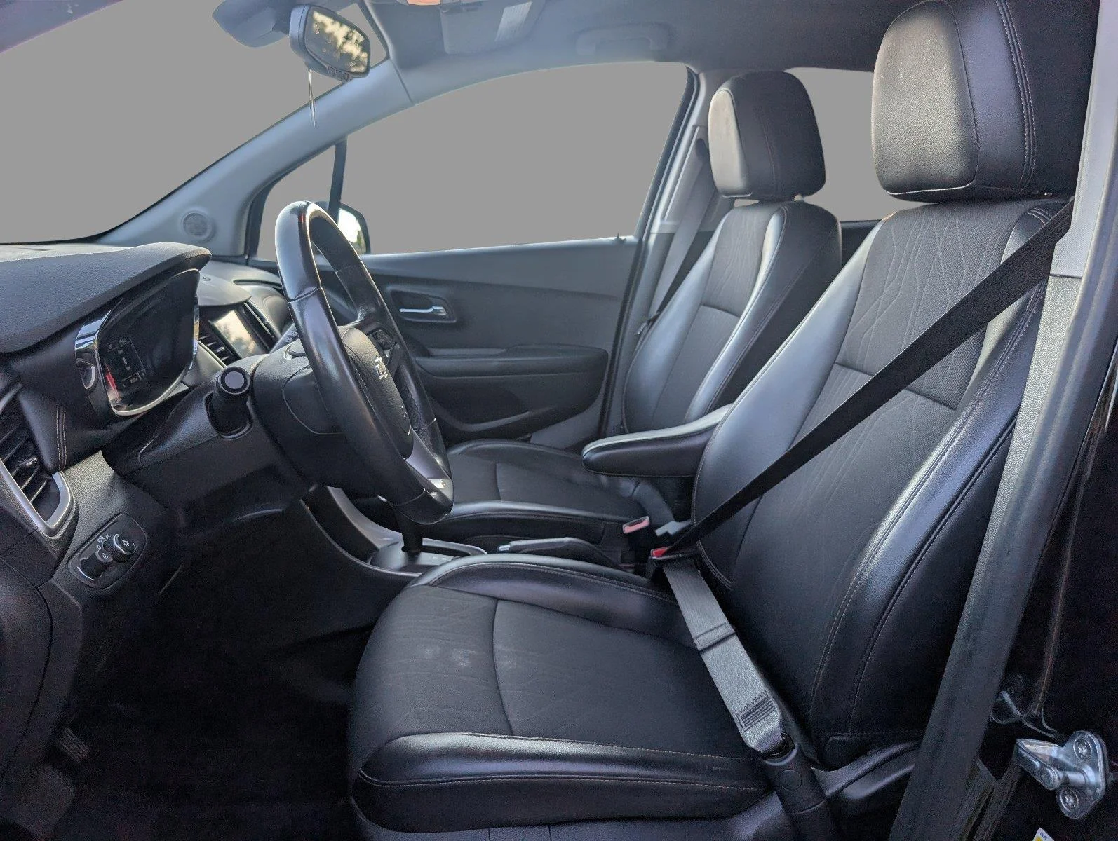 Used 2022 MOSAIC BLACK METALLIC Chevrolet LT image 16