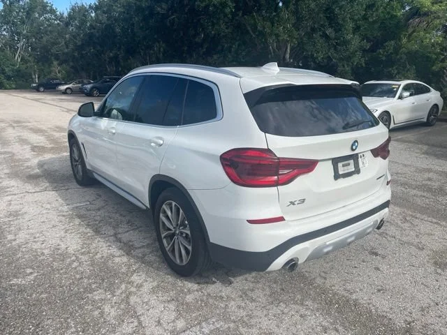 Used 2019 Alpine White BMW sDrive30i image 4