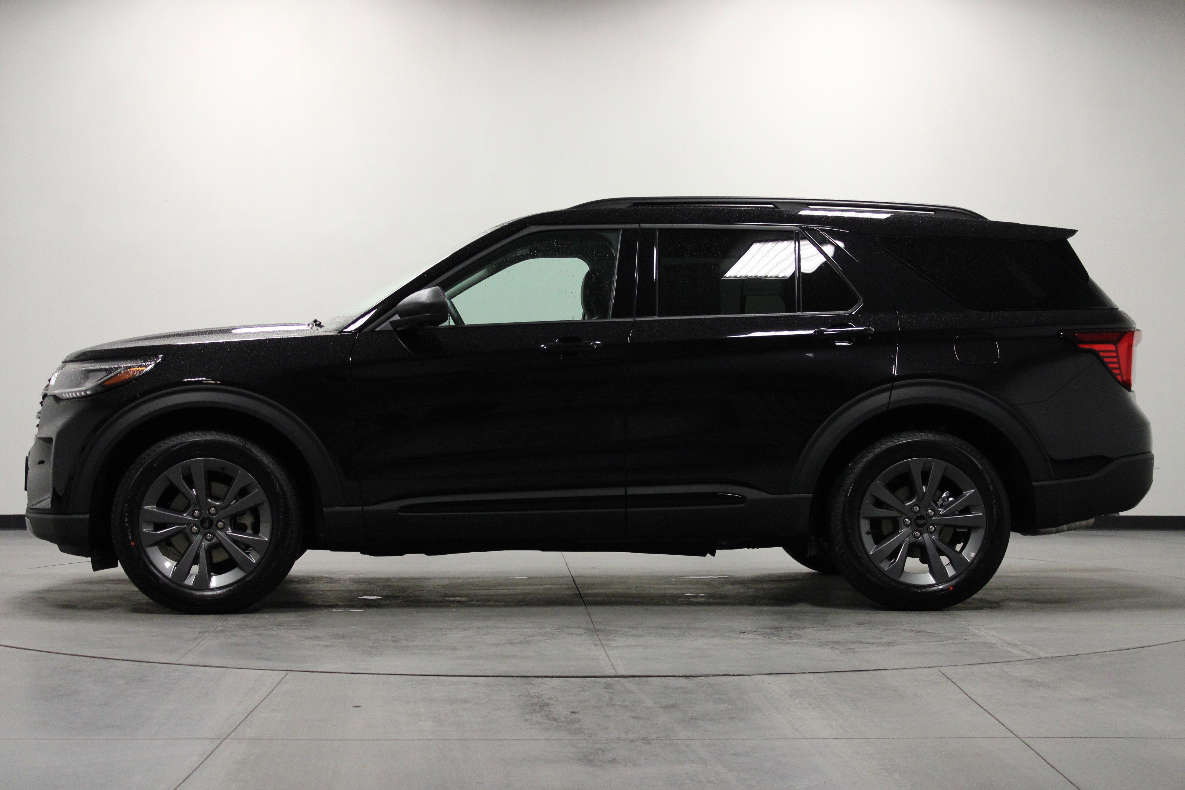 New 2026 Agate Black Metallic Ford Active image 7