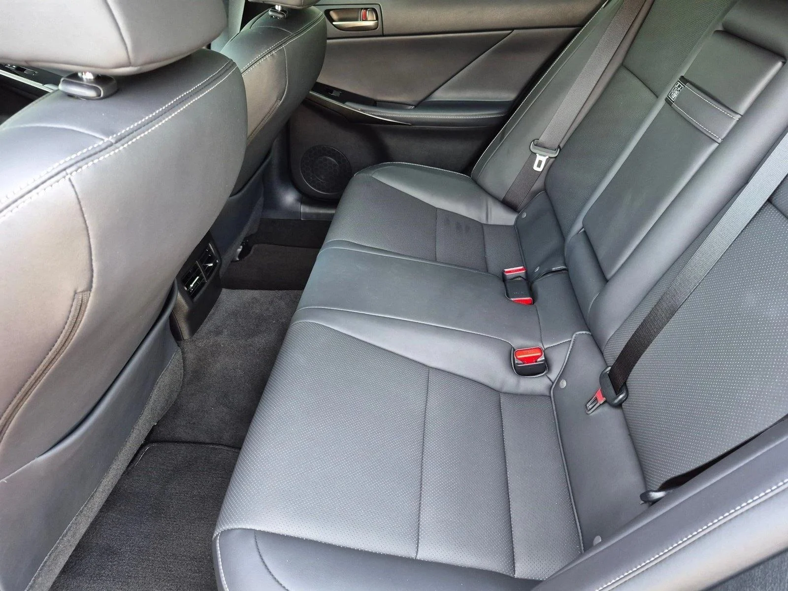 Certified Used 2025 Infrared Lexus IS 350 F SPORT Design image 17