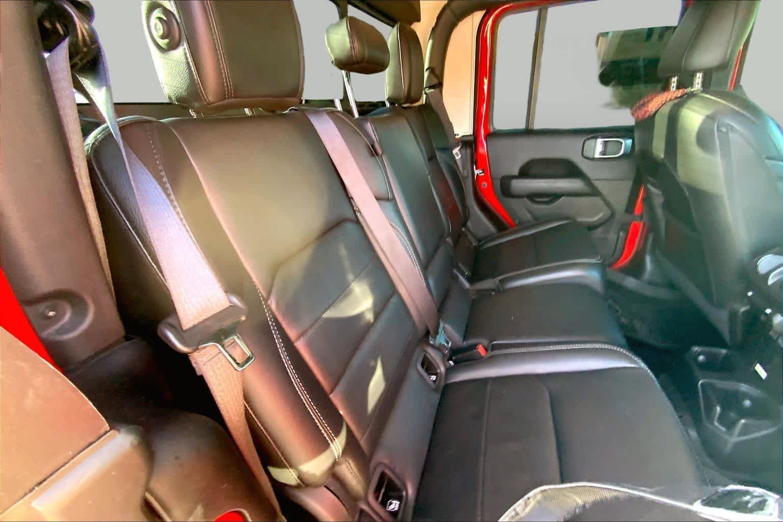 Used 2020 Firecracker Red Clearcoat Jeep Overland image 16