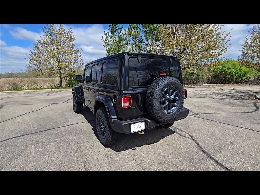 New 2026 Black Clear-Coat Exterior Paint Jeep 85th Anniversary Edition image 6