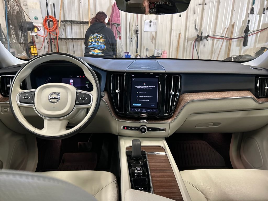 Certified Used 2022 Blue Volvo T8 Inscription Expression image 18
