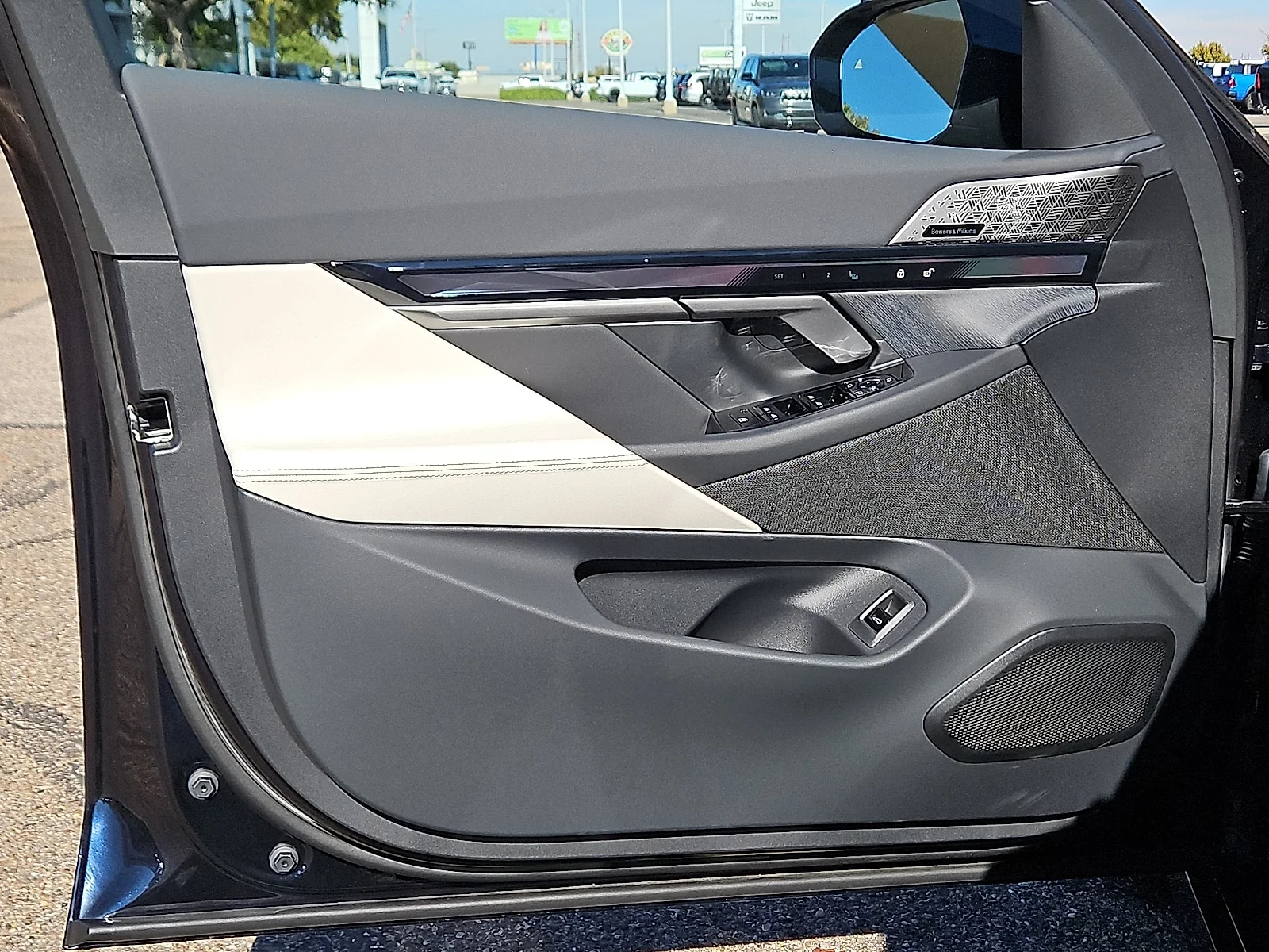 New 2026 Carbon Black Me BMW eDrive40 Rear-Wheel Drive image 13