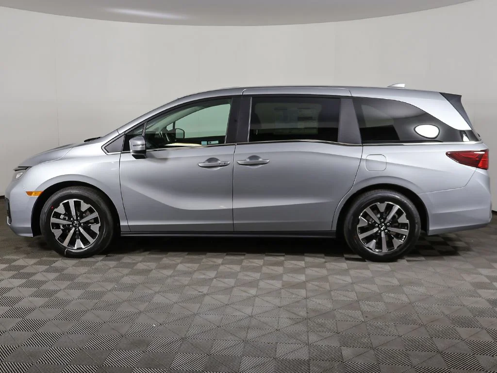 New 2026 Silver Metallic Honda EX-L image 8