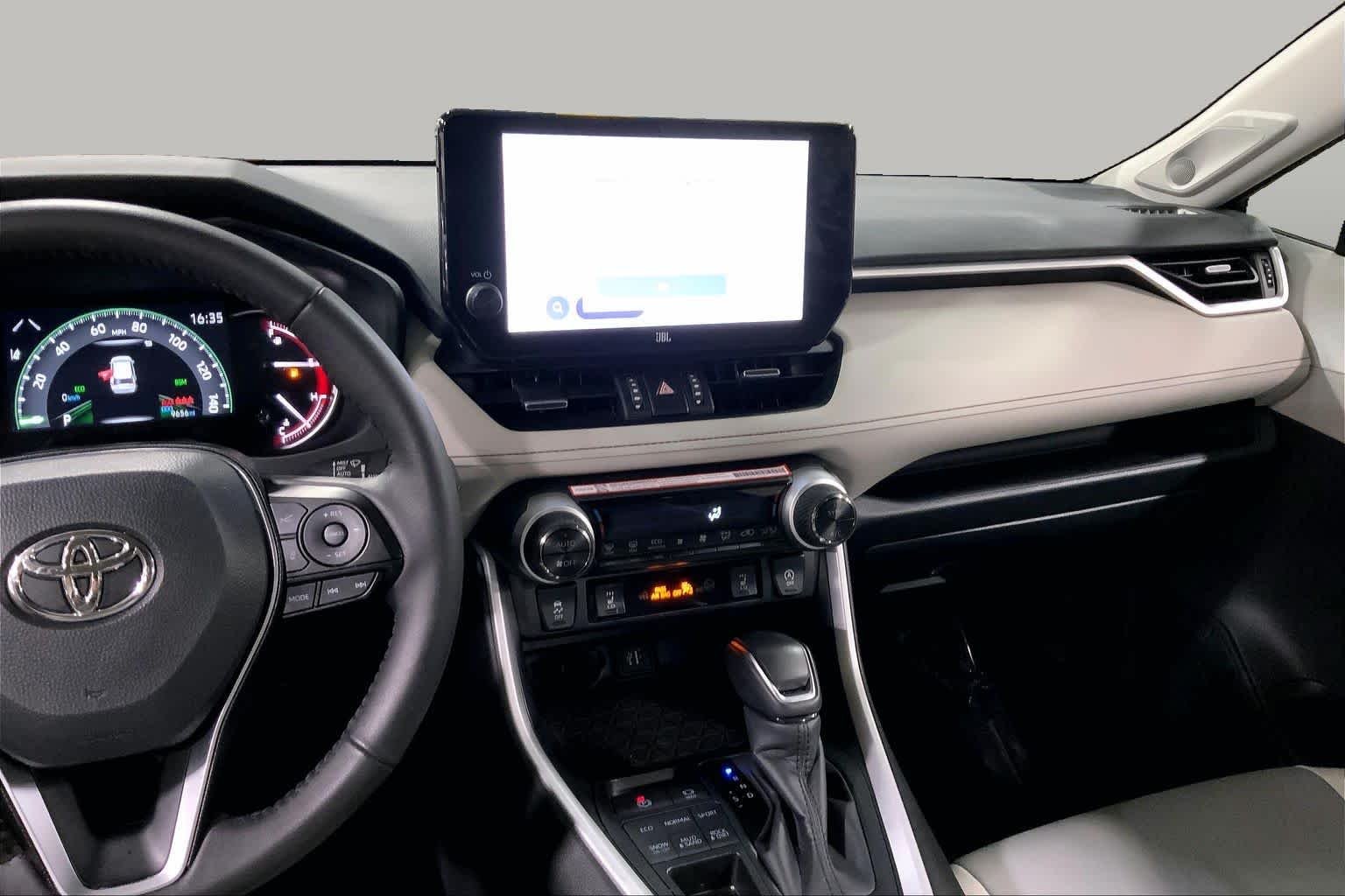 Used 2025 Magnetic Gray Metallic Toyota XLE Premium image 7